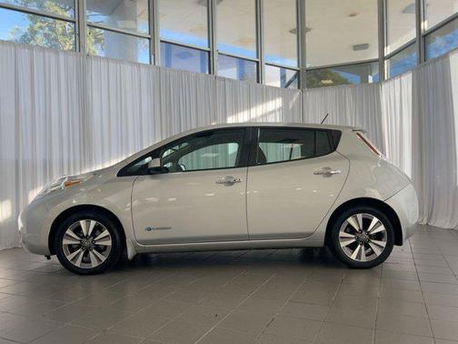 2016 Nissan Leaf SV