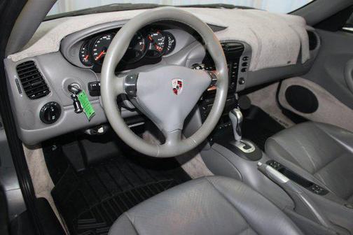 2001 Porsche 911 Carrera 4
