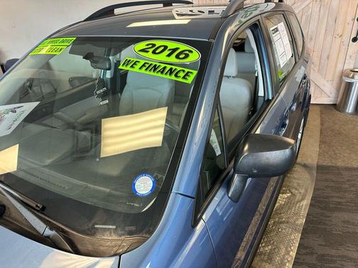 2016 Subaru Forester 2.5i