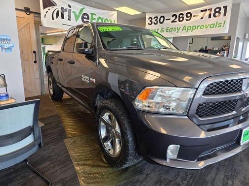 Granite Crystal Metallic Clearcoat 2018 RAM 1500 Express