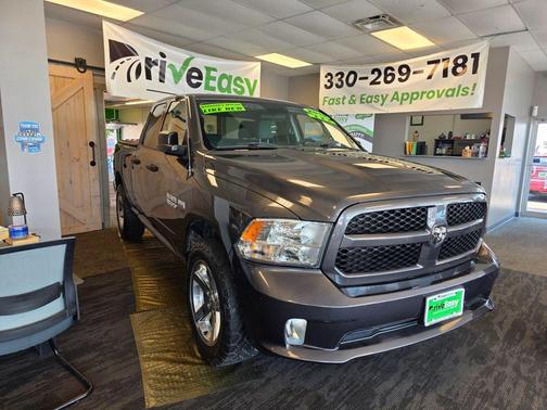 Granite Crystal Metallic Clearcoat 2018 RAM 1500 Express
