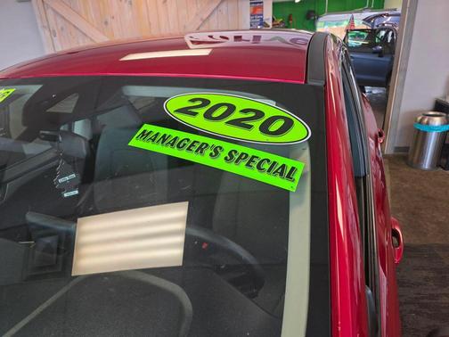 Rapid Red Metallic Tinted Clearcoat 2020 Ford Escape SE