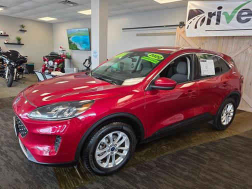 Rapid Red Metallic Tinted Clearcoat 2020 Ford Escape SE