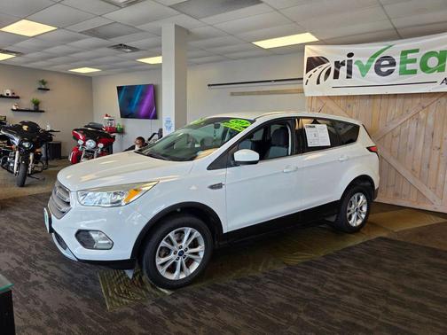 White 2017 Ford Escape SE