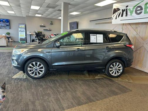 White Platinum Metallic Tri-Coat 2017 Ford Escape Titanium