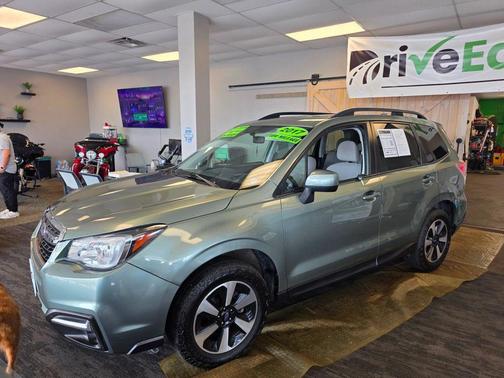 Jasmine Green Metallic 2017 Subaru Forester 2.5i Premium