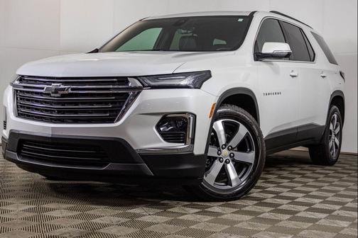 2022 Chevrolet Traverse LT Leather