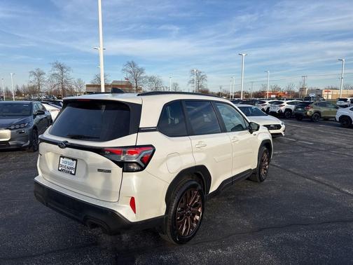 Crystal White Pearl 2025 Subaru Forester Hybrid Sport