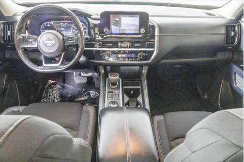 2022 Nissan Pathfinder SV 4WD