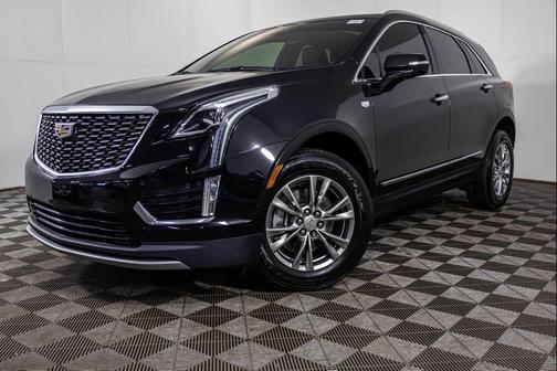 Stellar Black Metallic 2020 Cadillac XT5 Premium Luxury