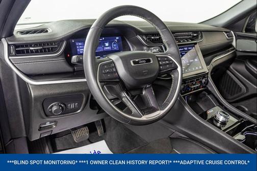 Diamond Black Crystal Pearlcoat 2023 Jeep Grand Cherokee L Altitude