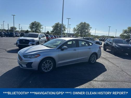 INGOT SILVER METALLIC 2019 Ford Fusion Hybrid SE