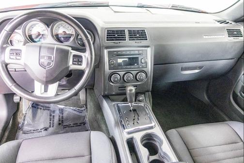 2014 Dodge Challenger SXT