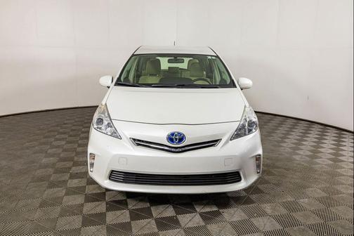 2014 Toyota Prius v Two