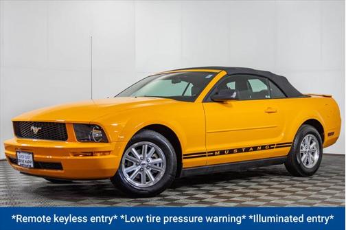 2007 Ford Mustang Deluxe