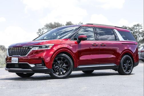 2023 Kia Carnival SX
