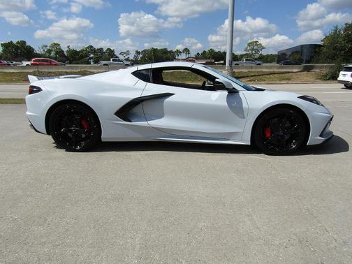 2020 Chevrolet Corvette Stingray w/2LT