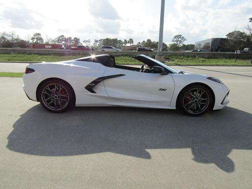 2023 Chevrolet Corvette Stingray w/3LT