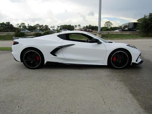 2022 Chevrolet Corvette Stingray w/2LT