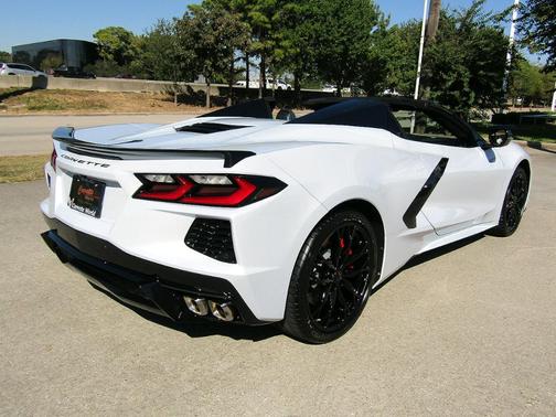 2024 Chevrolet Corvette Stingray w/2LT