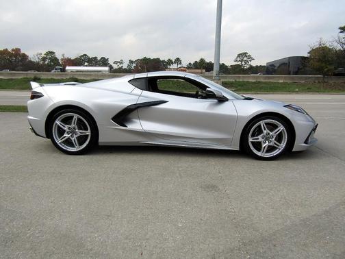 2020 Chevrolet Corvette Stingray w/2LT