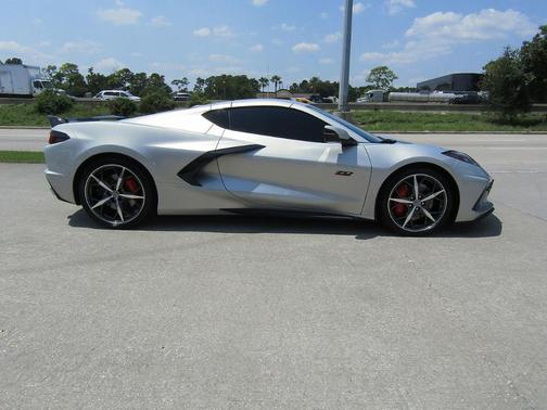2023 Chevrolet Corvette Stingray w/3LT