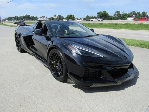 Black 2024 Chevrolet Corvette Z06