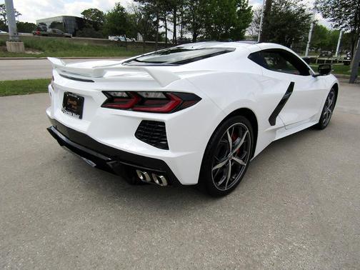 Arctic White 2021 Chevrolet Corvette Stingray w/2LT