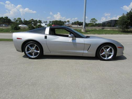 2005 Chevrolet Corvette 