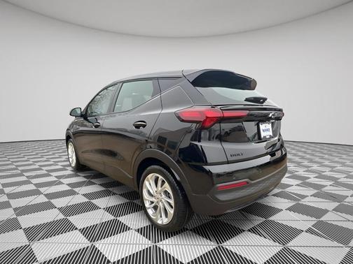 Mosaic Black Metallic 2027 Chevrolet Bolt LT