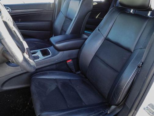 Bright White Clearcoat 2019 Jeep Grand Cherokee Altitude