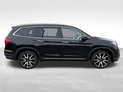 2022 Honda Pilot Touring 7-Passenger