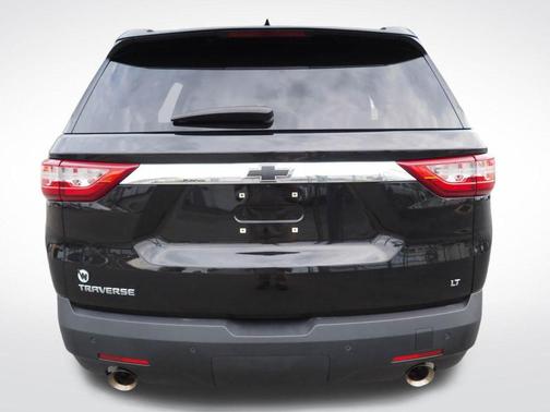 Mosaic Black Metallic 2019 Chevrolet Traverse LT Cloth