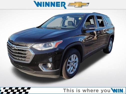 Mosaic Black Metallic 2019 Chevrolet Traverse LT Cloth