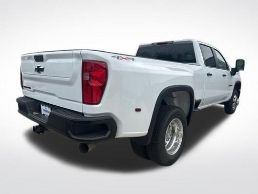 Summit White 2026 Chevrolet Silverado 3500 WT