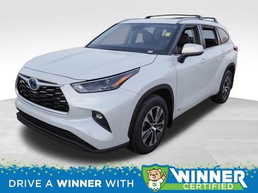 2022 Toyota Highlander Hybrid XLE