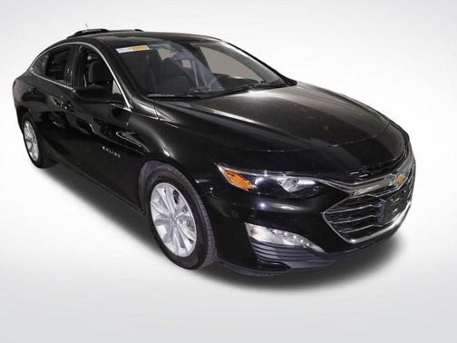 Mosaic Black Metallic 2024 Chevrolet Malibu LT