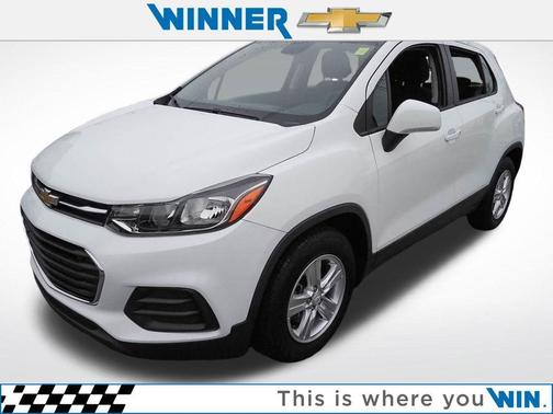 Summit White 2019 Chevrolet Trax LS