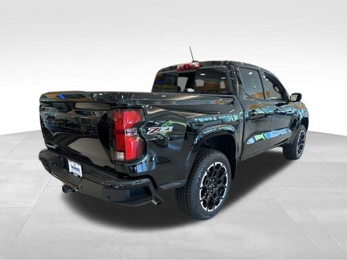 Black 2026 Chevrolet Colorado Z71
