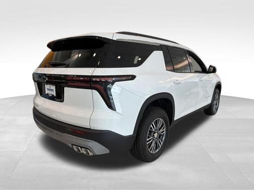 Summit White 2026 Chevrolet Traverse LT