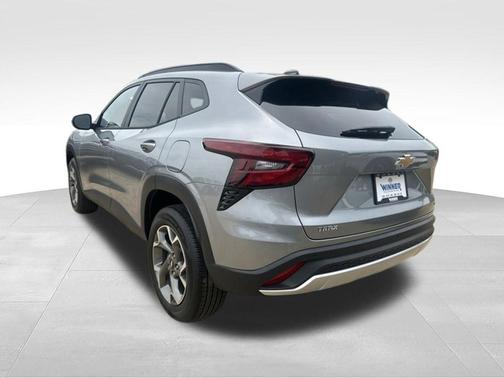 Sterling Gray Metallic 2026 Chevrolet Trax LT