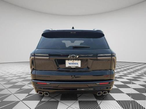 Mosaic Black Metallic 2026 Chevrolet Traverse RS