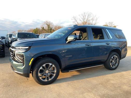 2025 Chevrolet Tahoe LS