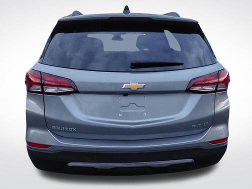 Sterling Gray Metallic 2024 Chevrolet Equinox LT