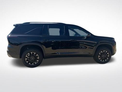 Mosaic Black Metallic 2026 Chevrolet Traverse Z71