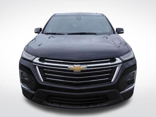 Mosaic Black Metallic 2023 Chevrolet Traverse LT Cloth