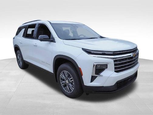Summit White 2027 Chevrolet Traverse LT