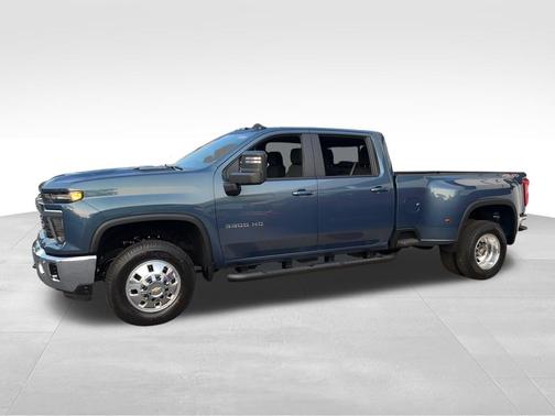 2025 Chevrolet Silverado 3500 LT