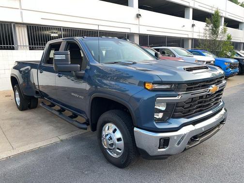 2025 Chevrolet Silverado 3500 LT