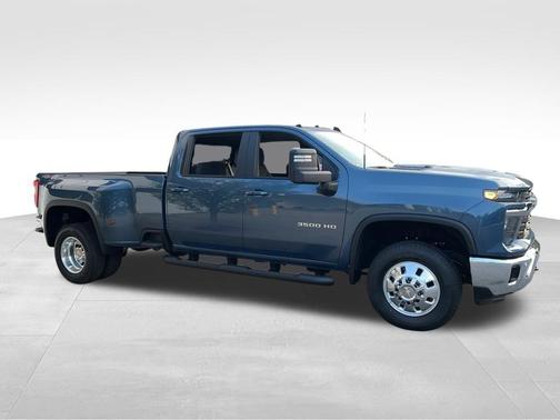 2025 Chevrolet Silverado 3500 LT